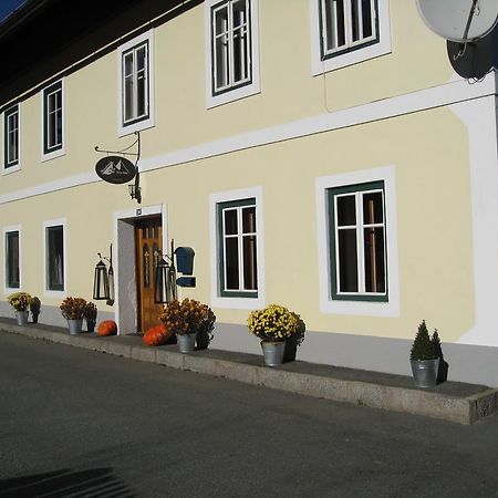 Haus 26 Weissbriach Bed & Breakfast Bagian luar foto