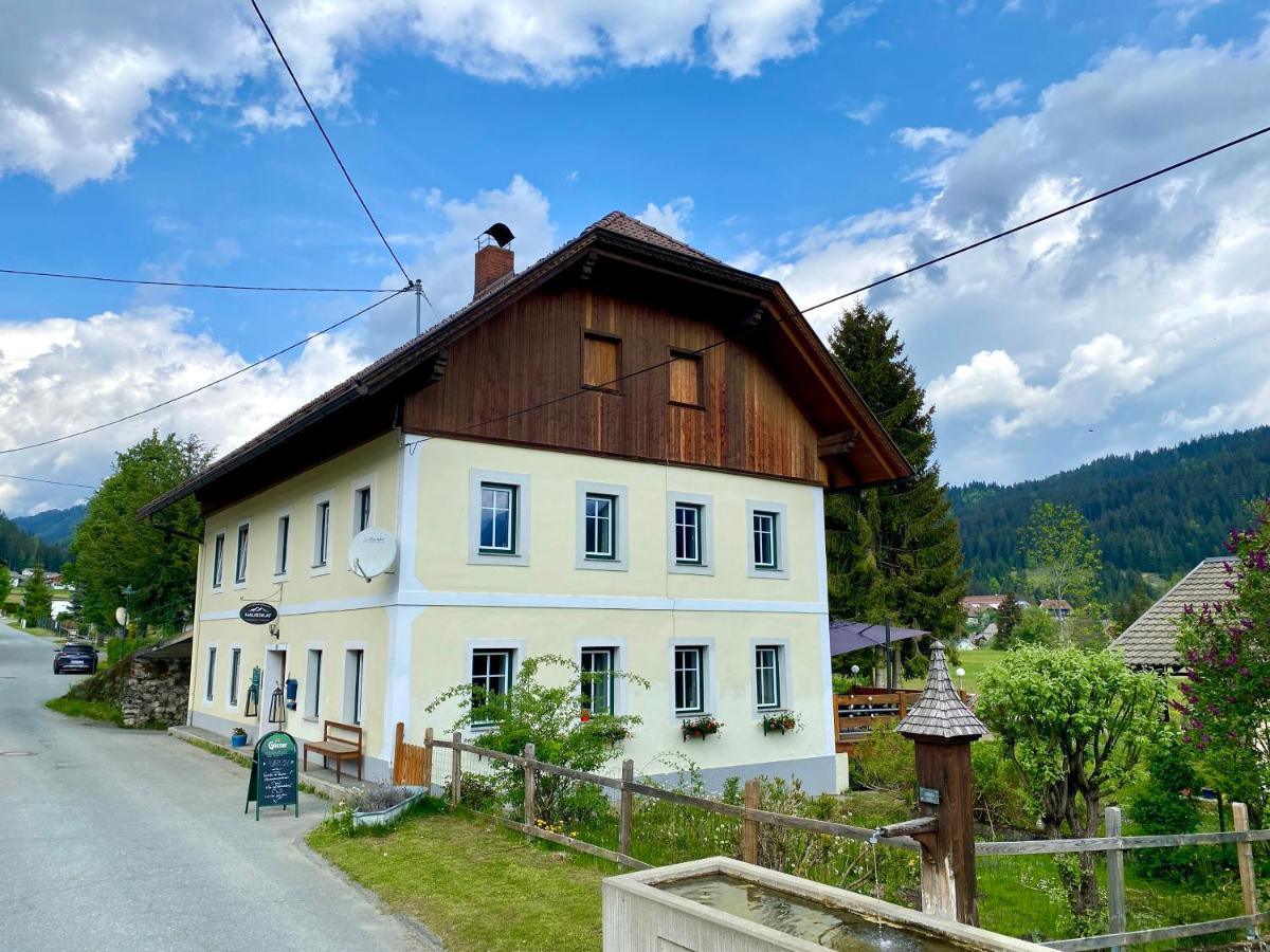 Haus 26 Weissbriach Bed & Breakfast Bagian luar foto