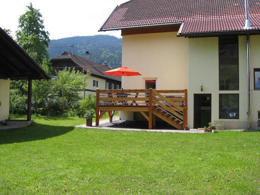 Haus 26 Weissbriach Bed & Breakfast Bagian luar foto