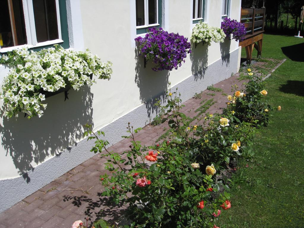 Haus 26 Weissbriach Bed & Breakfast Bagian luar foto